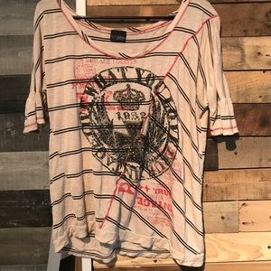 Women’s Buckle Top